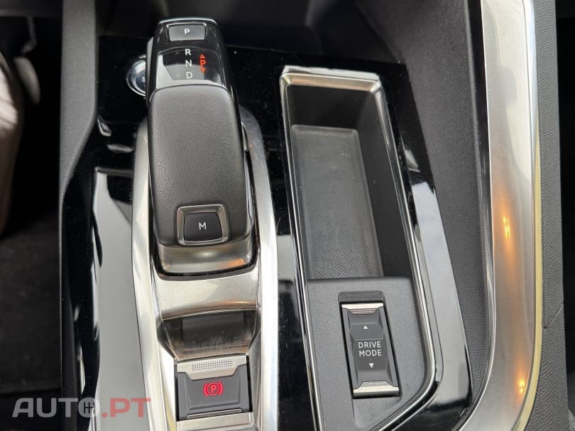 Peugeot 3008 1.2 PureTech Allure EAT8