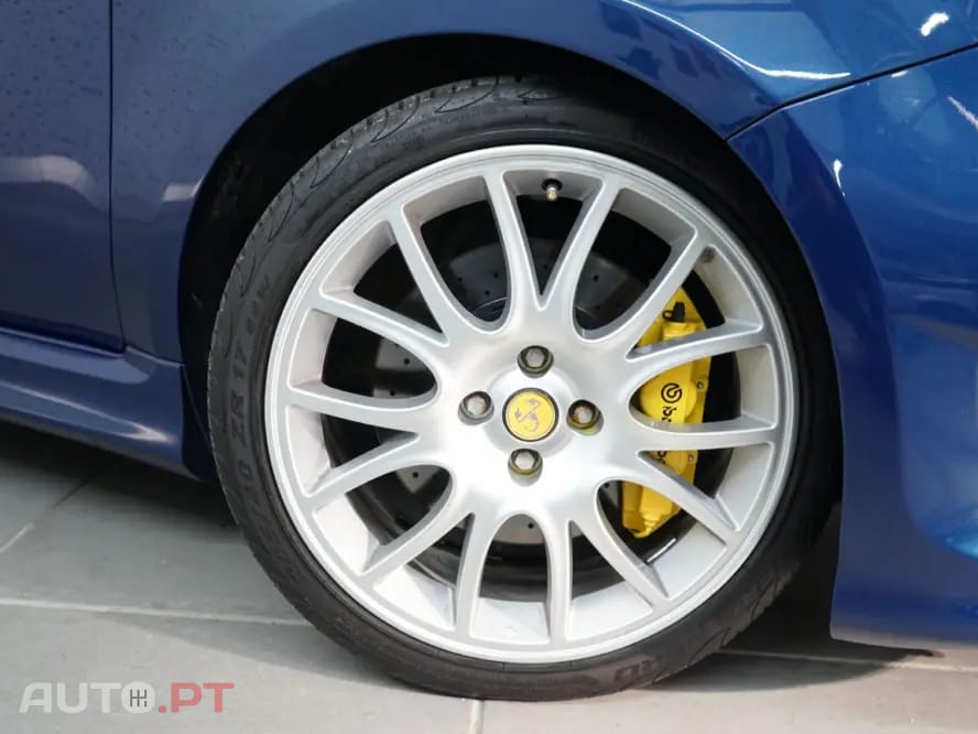 Abarth 695 Outro