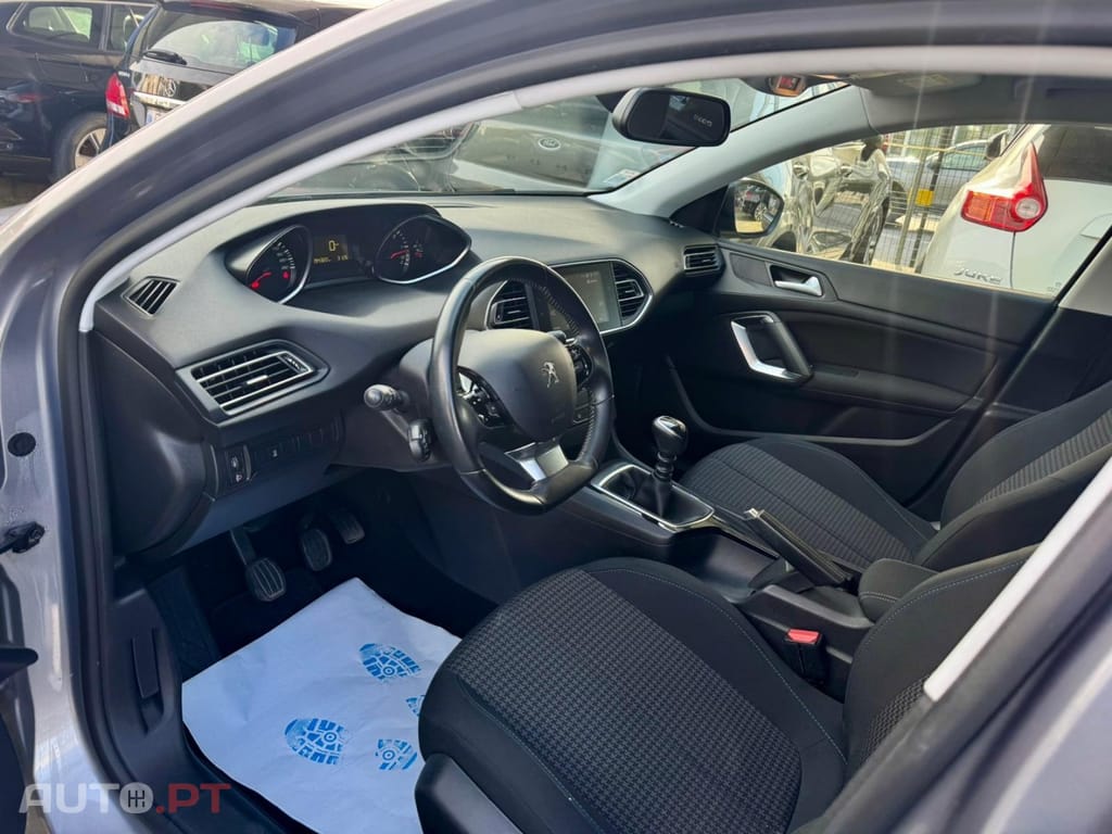 Peugeot 308 1.5 BlueHDi Style