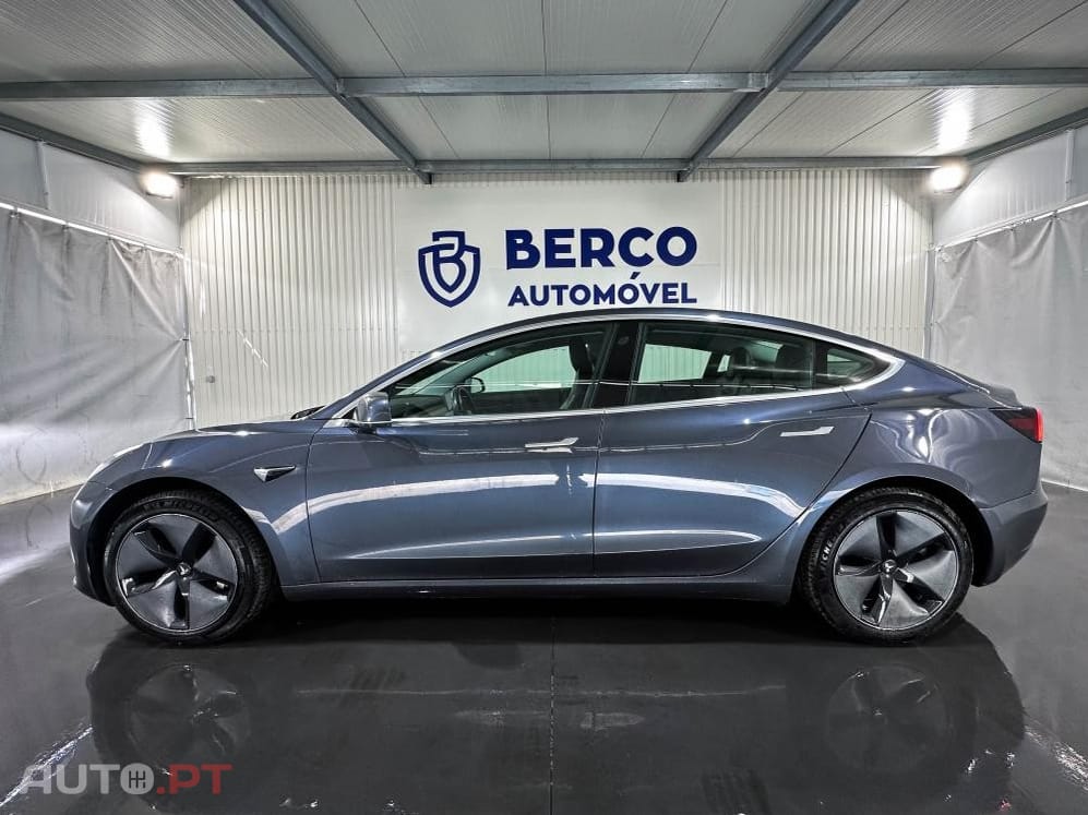 Tesla Model 3 Long-Range Dual Motor AWD — fotografia 12