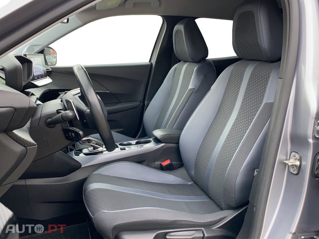 Peugeot 2008 1.5 BlueHDi Allure EAT8