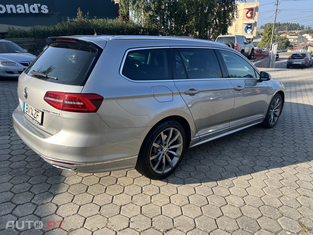 Volkswagen Passat Variant 2.0 TDi R-Line DSG