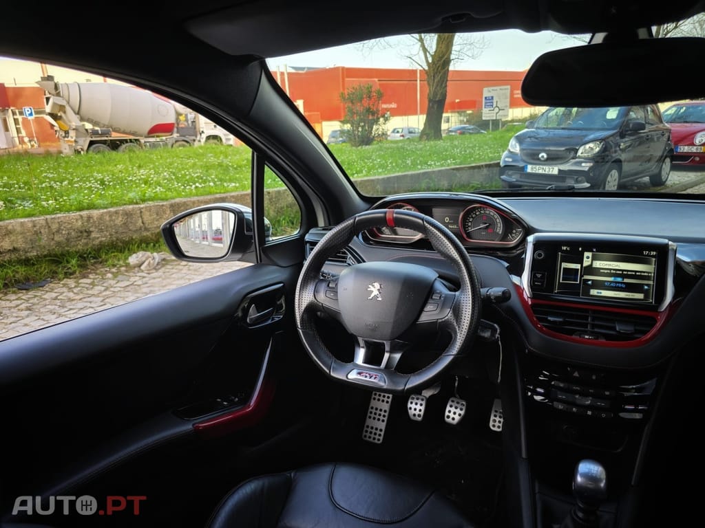 Peugeot 208 1.6 THP GTi