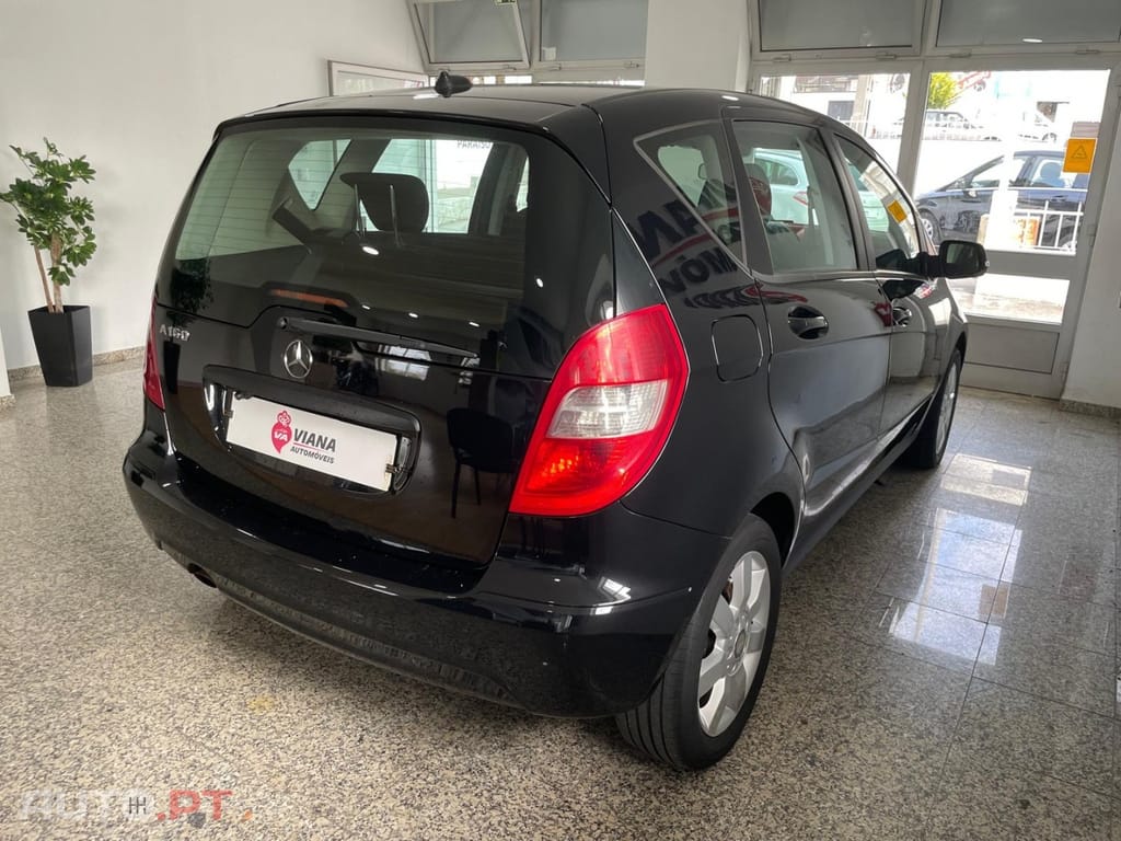 Mercedes-Benz A 160 Elegance BlueEfficiency — fotografia 4