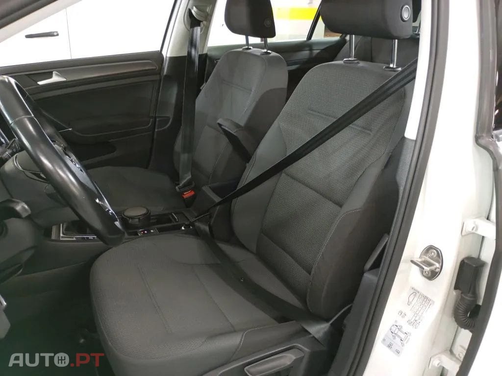 Volkswagen Golf 1.5 TSI BM Stream