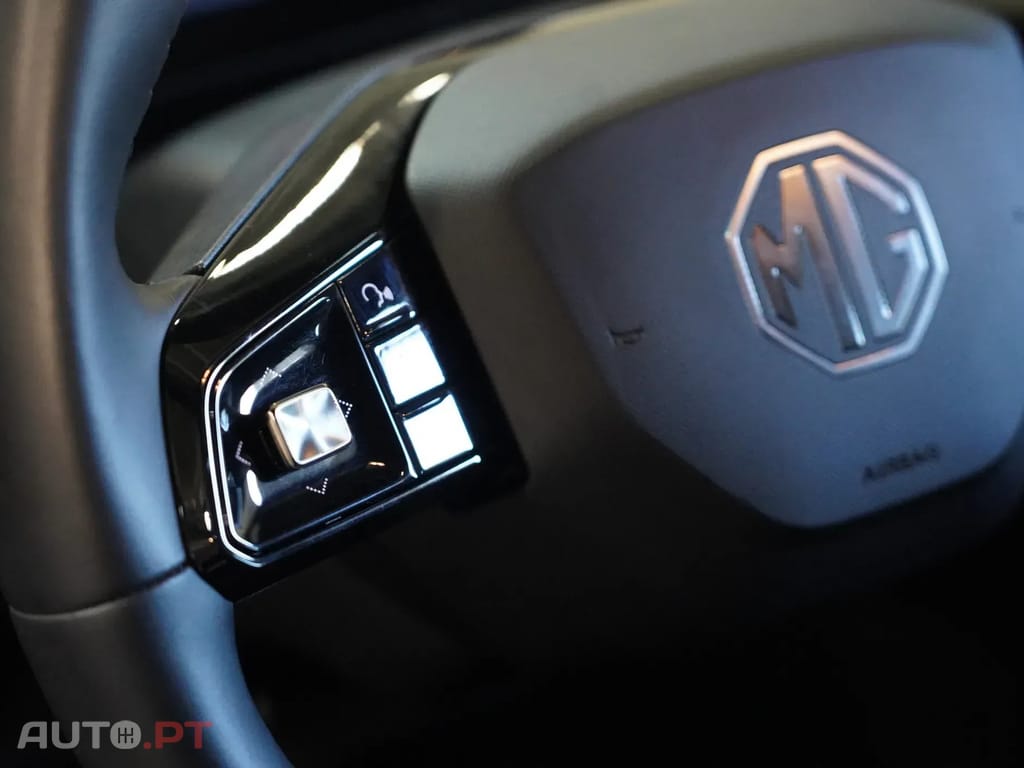 MG MG4 64 kWh Luxury