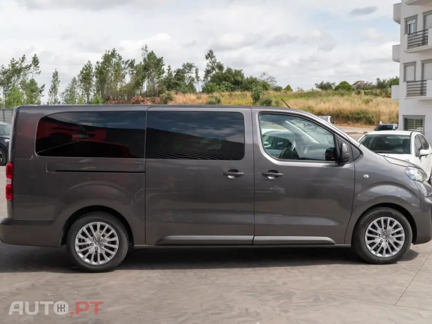 Peugeot Traveller 1.5 BlueHDi L2H1 Active Standard
