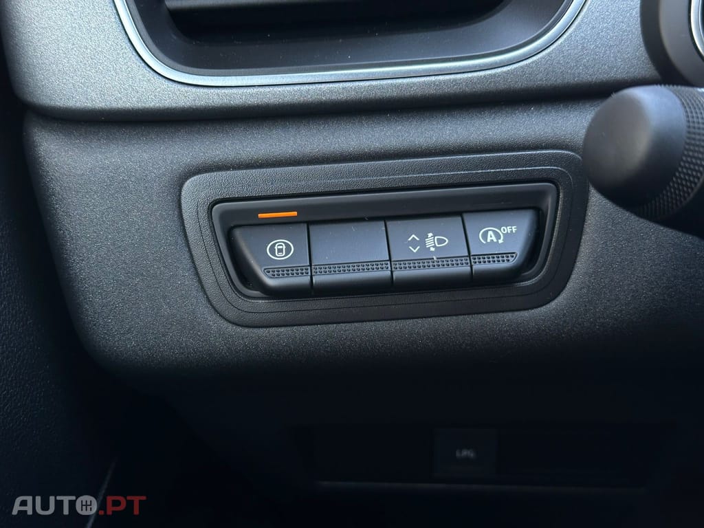 Renault Captur 1.0 TCe Techno Bi-Fuel