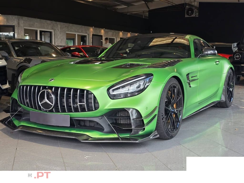 Mercedes-Benz AMG GT R