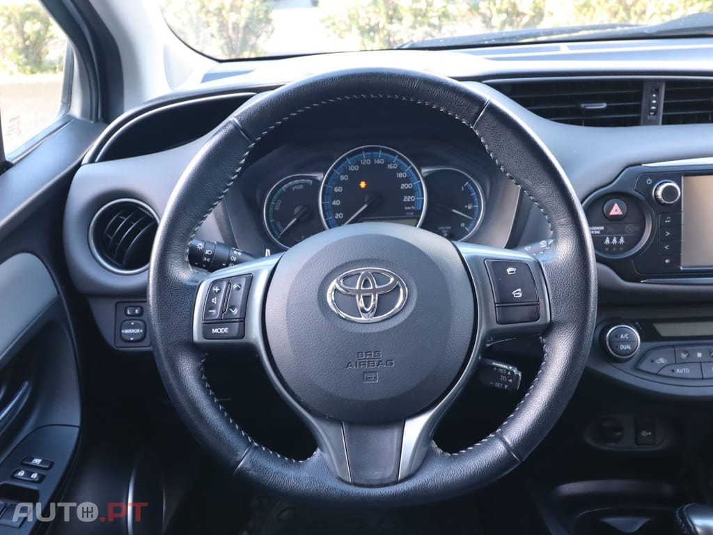 Toyota Yaris 1.5 HSD Active
