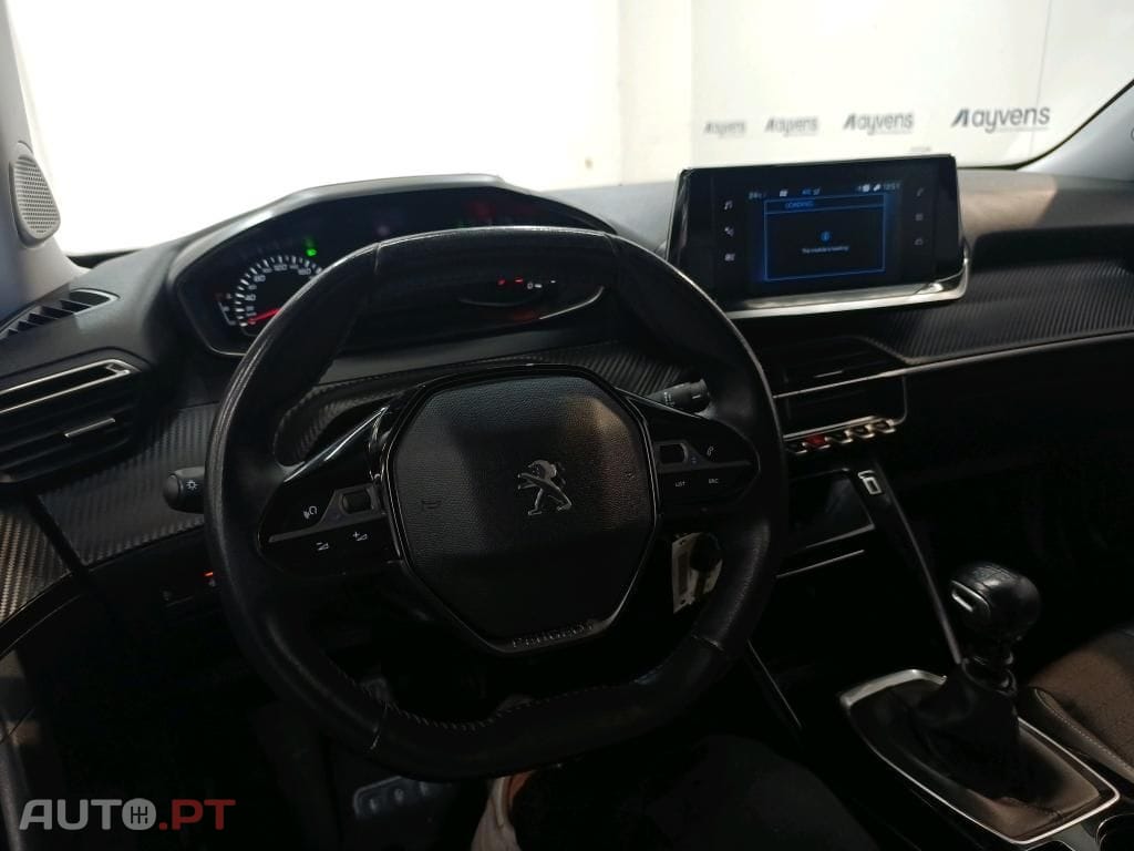 Peugeot 2008 1.2 PureTech Allure
