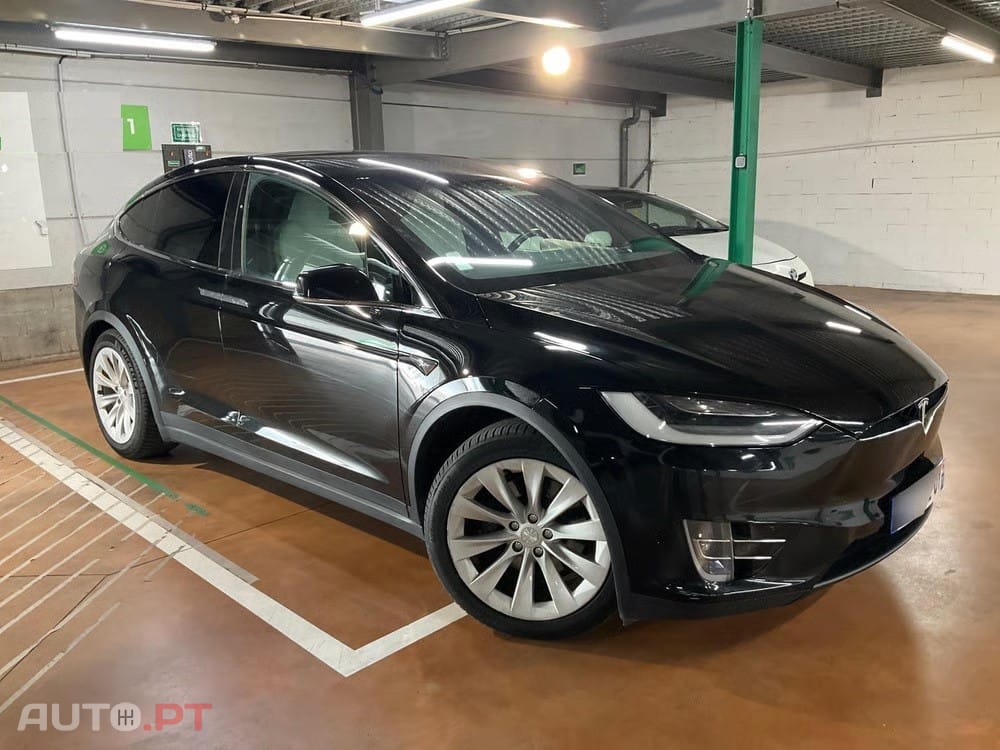Tesla Model X 100 kWh Long Range Plus AWD