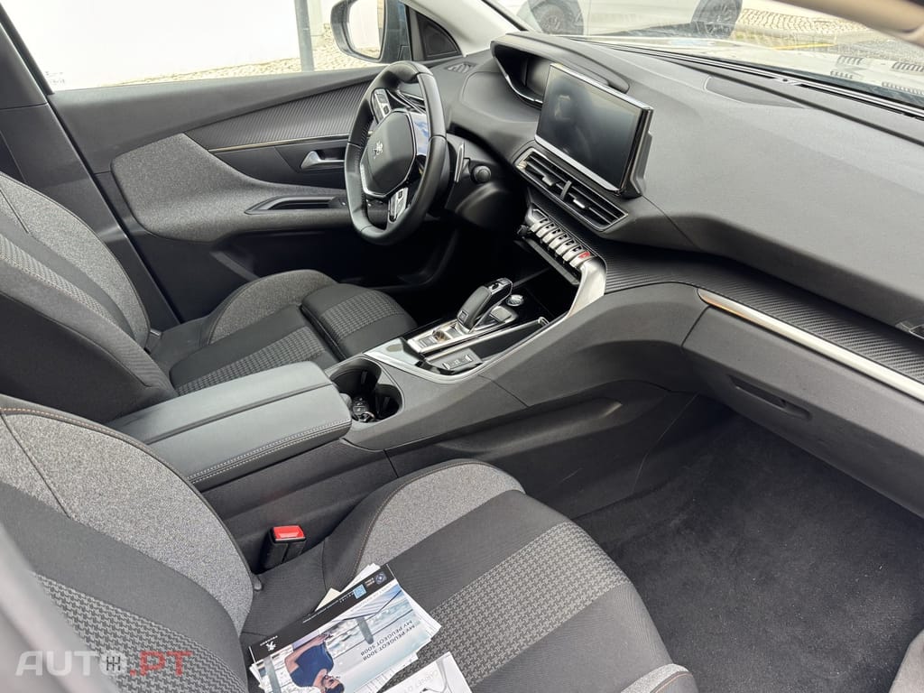 Peugeot 3008 1.2 PureTech Allure EAT8