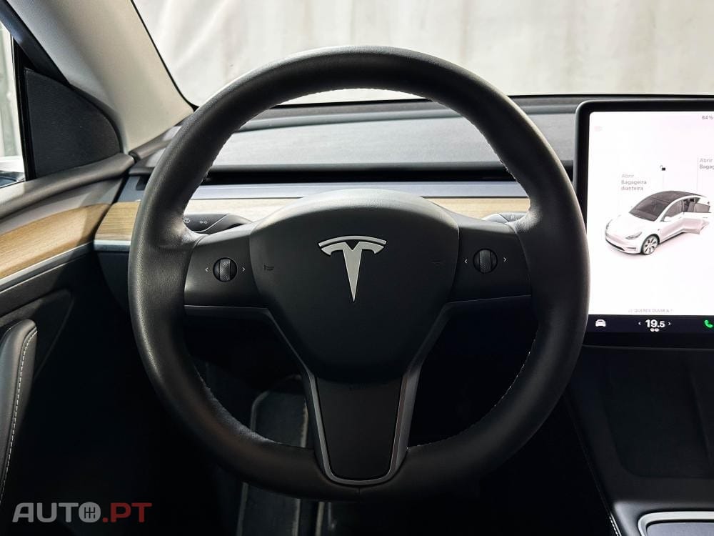 Tesla Model Y Long Range Dual Motor AWD