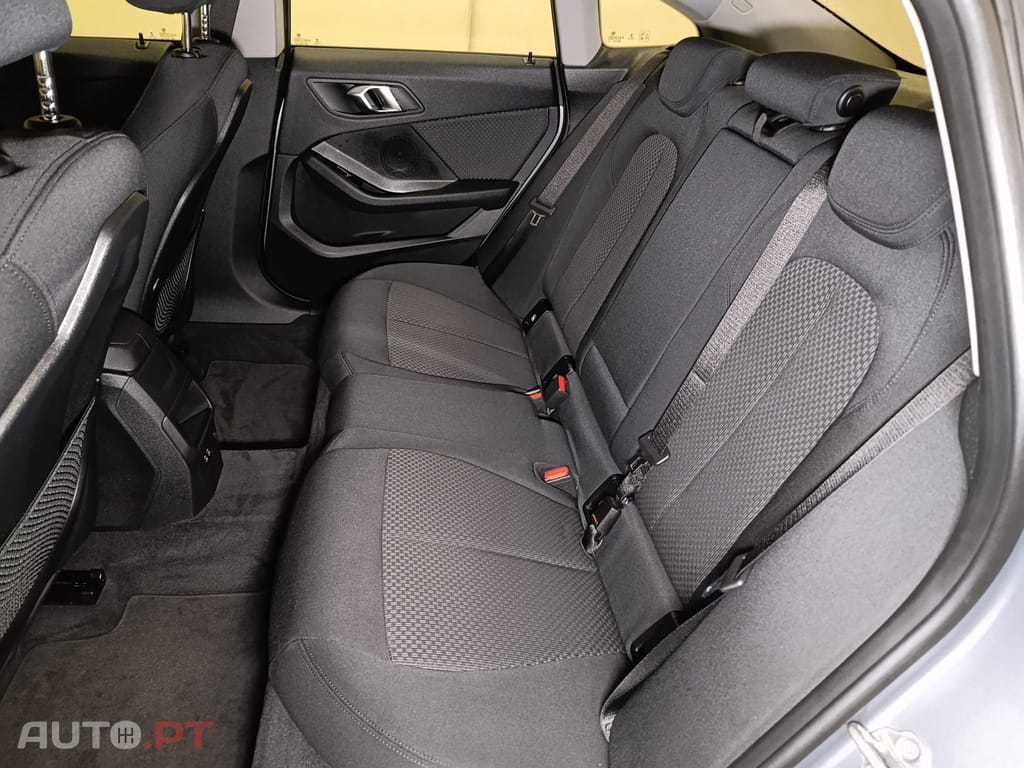 BMW 216 d Auto 