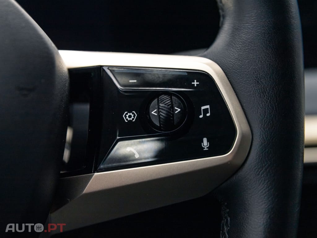 BMW iX xDrive 40