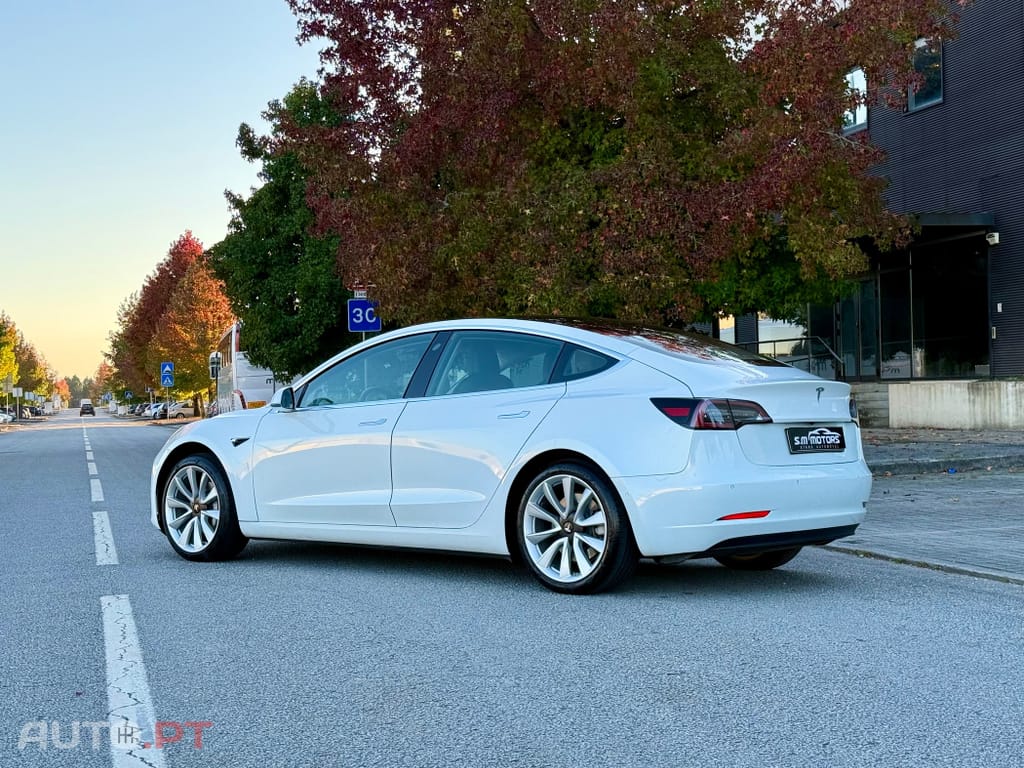 Tesla Model 3 Long Range AWD Dual Motor