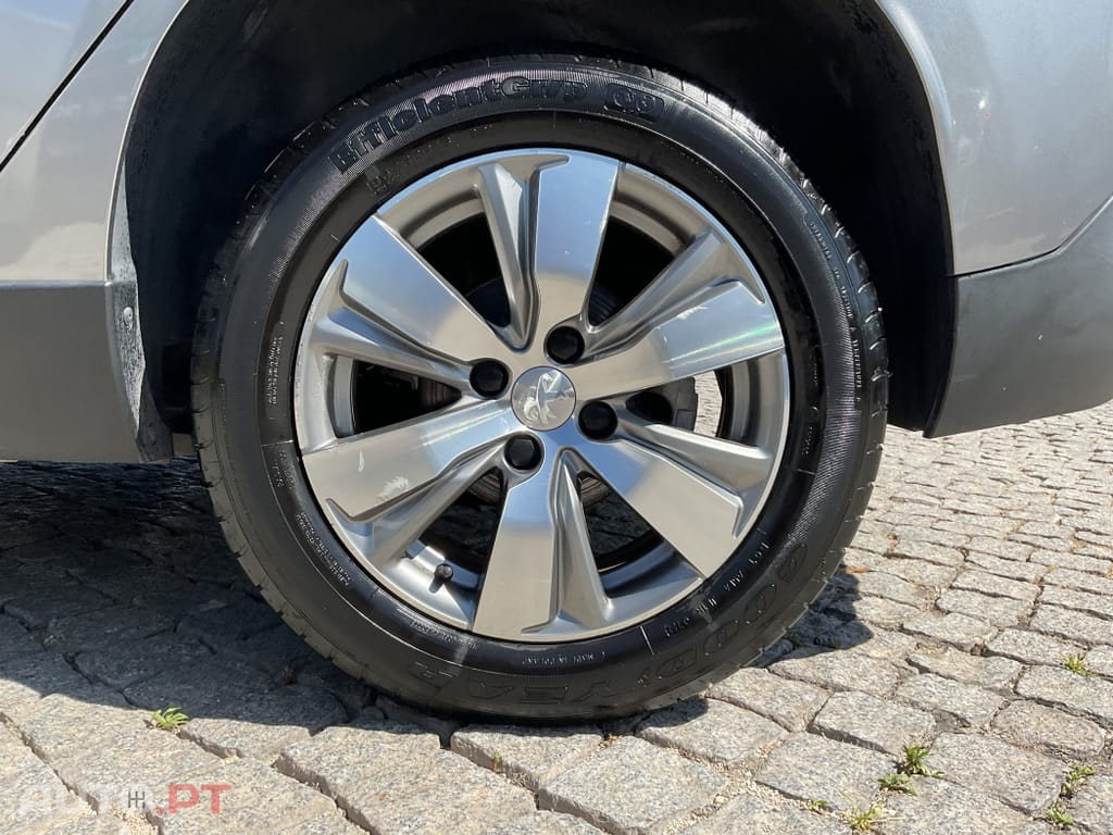Peugeot 2008 1.2 PureTech Style