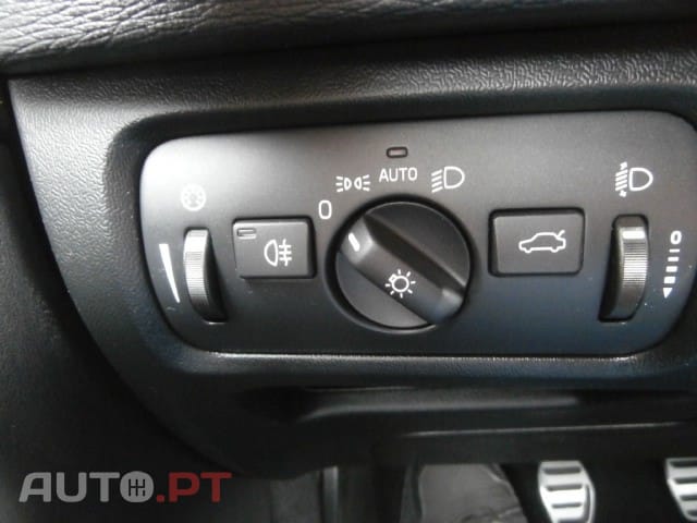Volvo V40 2.0 D2 R-Design