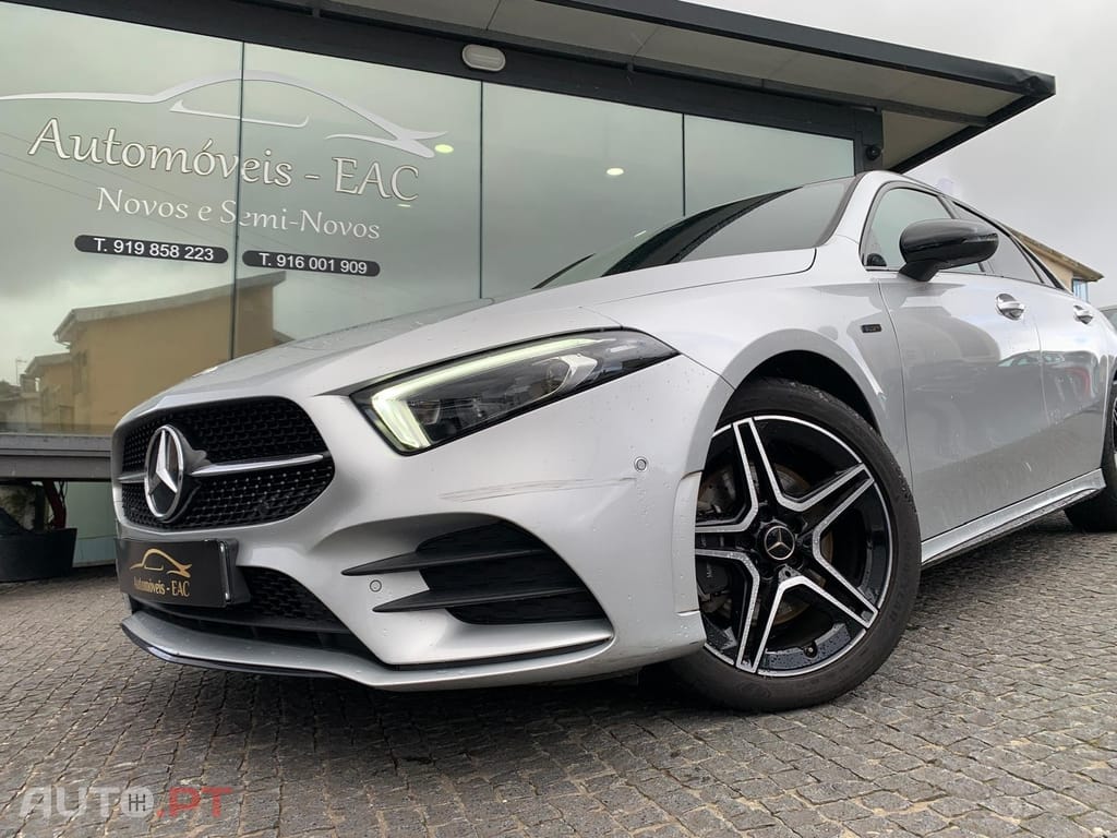 Mercedes-Benz A 250 e AMG Line