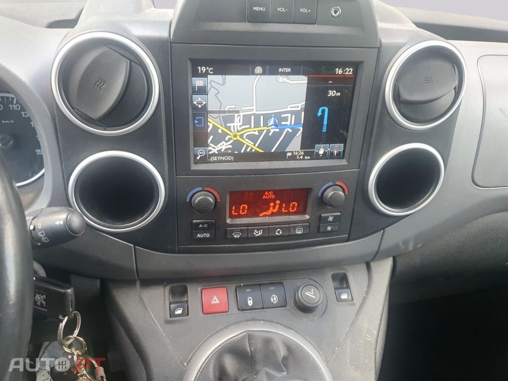 Peugeot Partner 1.2 PureTech Outdoor — fotografia 5