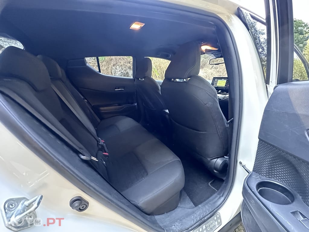 Toyota C-HR 1.8 Hybrid Exclusive