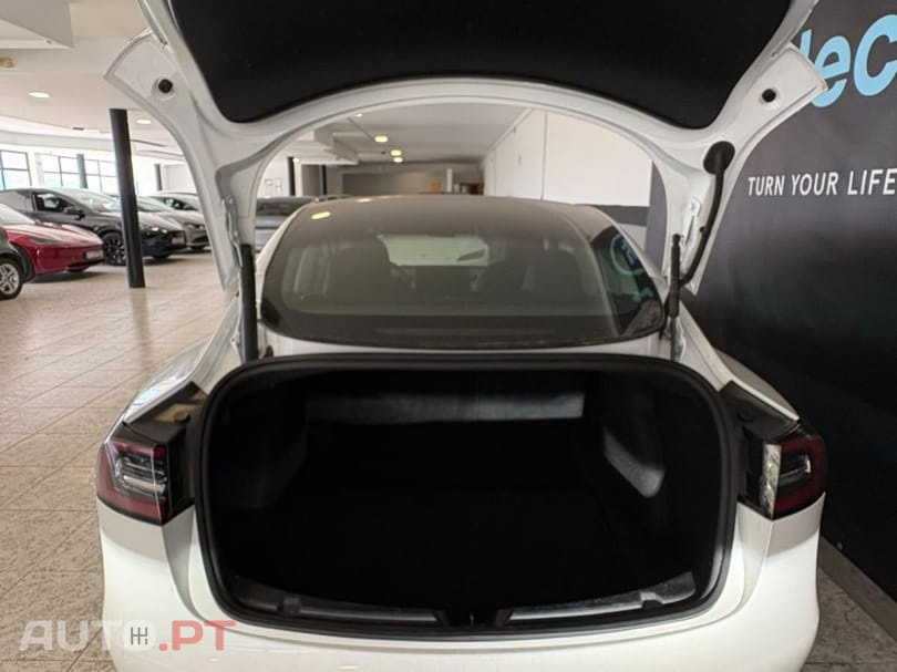 Tesla Model 3 Tração Traseira