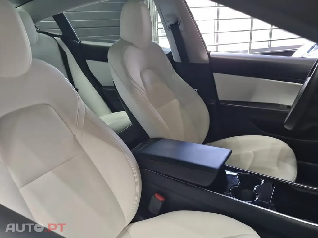 Tesla Model 3 Standard Range Plus RWD