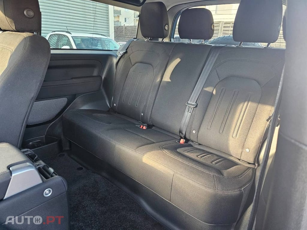 Land Rover Defender 3.0 D200 90 AWD X-Dynamic SE