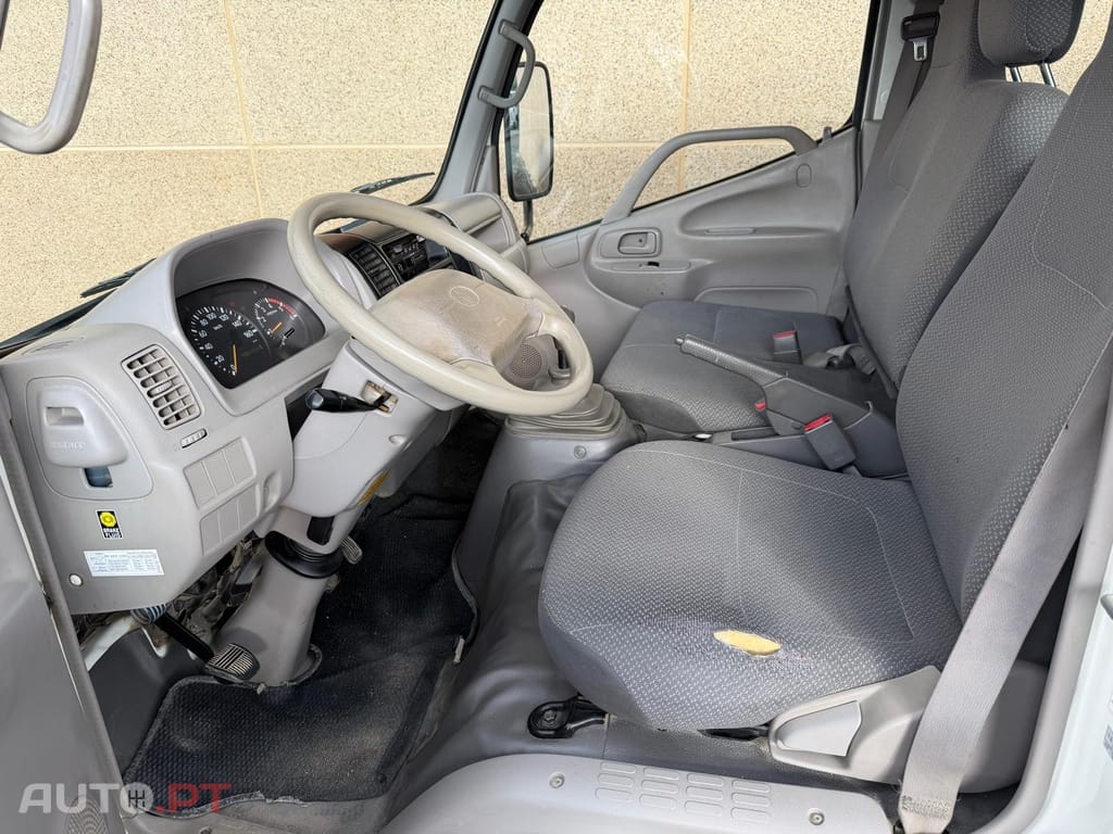 Toyota Dyna 3.0 D-4D M CD 35.37 Dif.5.3