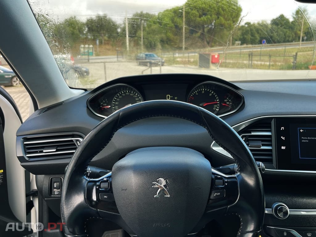 Peugeot 308 1.5 BlueHDi Allure
