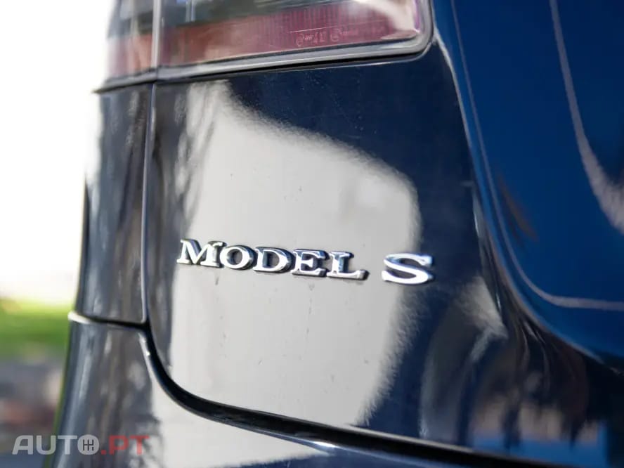 Tesla Model S P85D