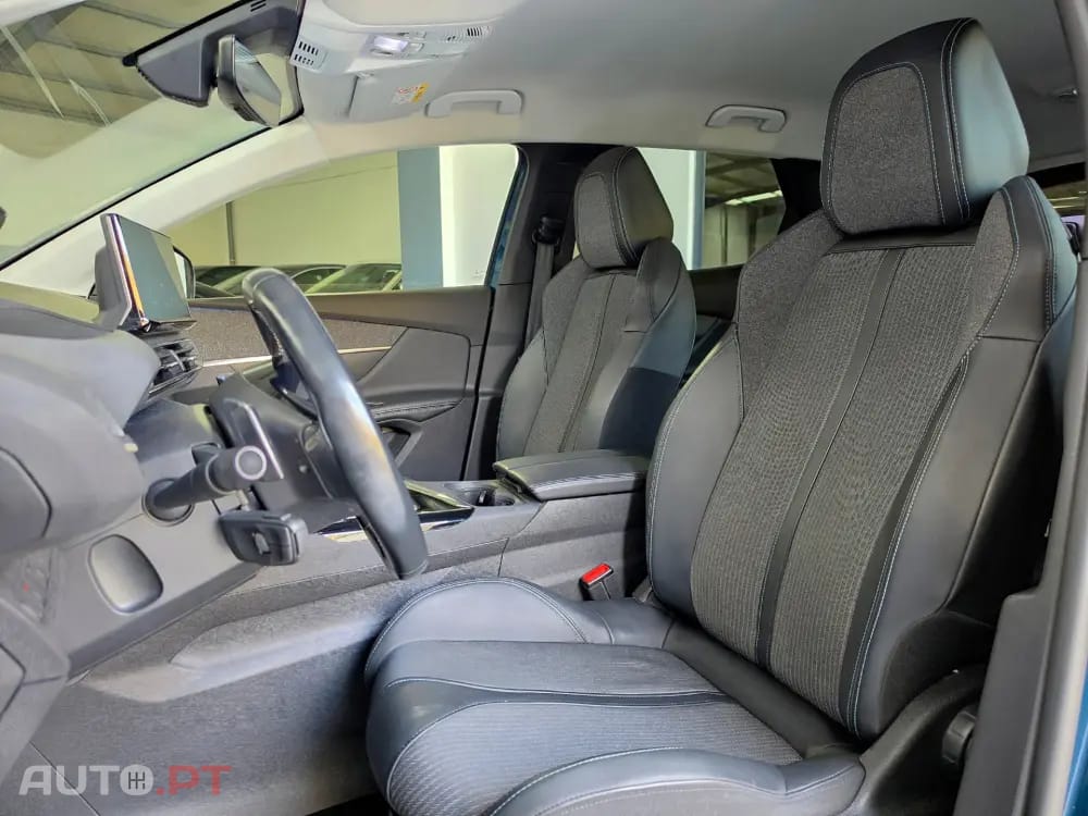 Peugeot 3008 1.6 Hybrid Allure e-EAT8