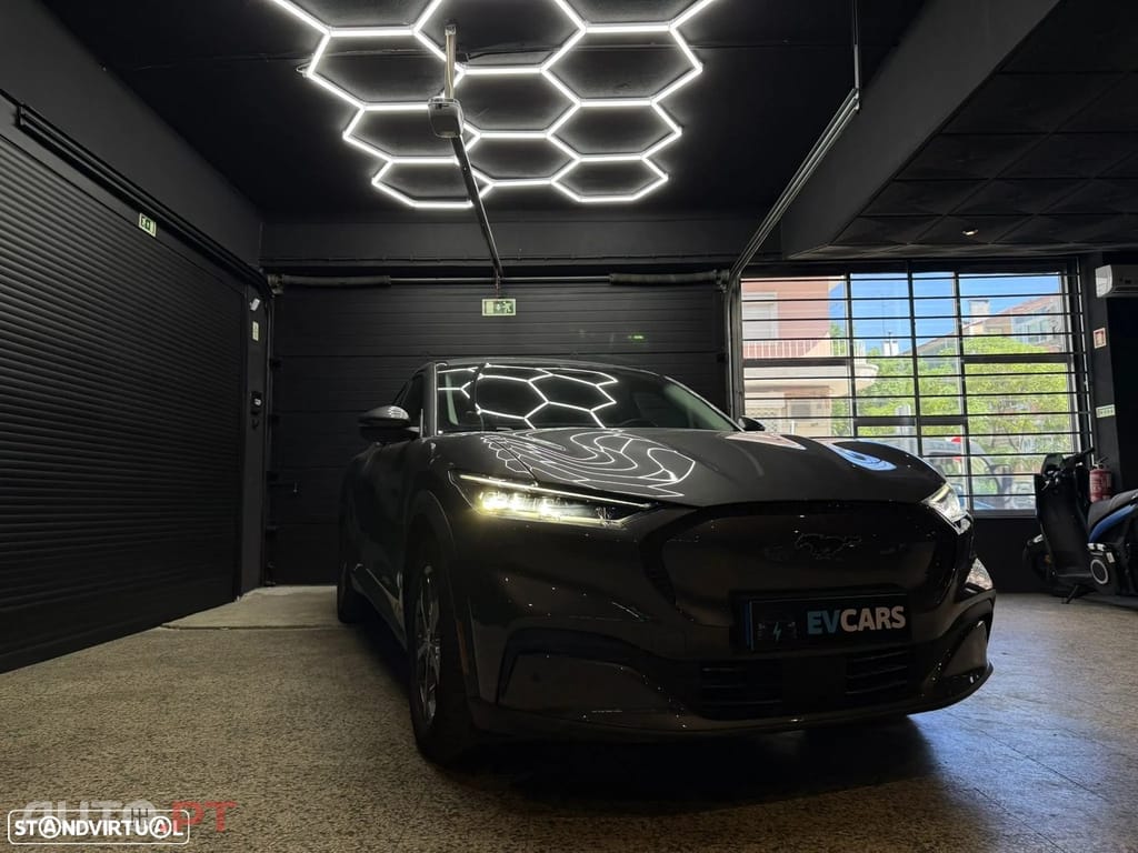 Ford Mustang Mach-E Standard