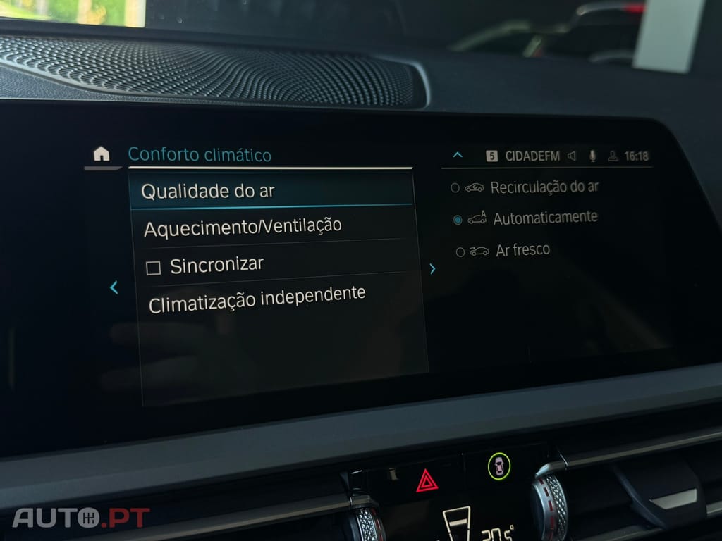 BMW 330 e Touring Auto