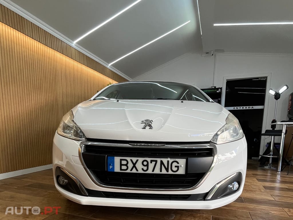 Peugeot 208 Peugeot 208 Hdi Pack Premium 100cv