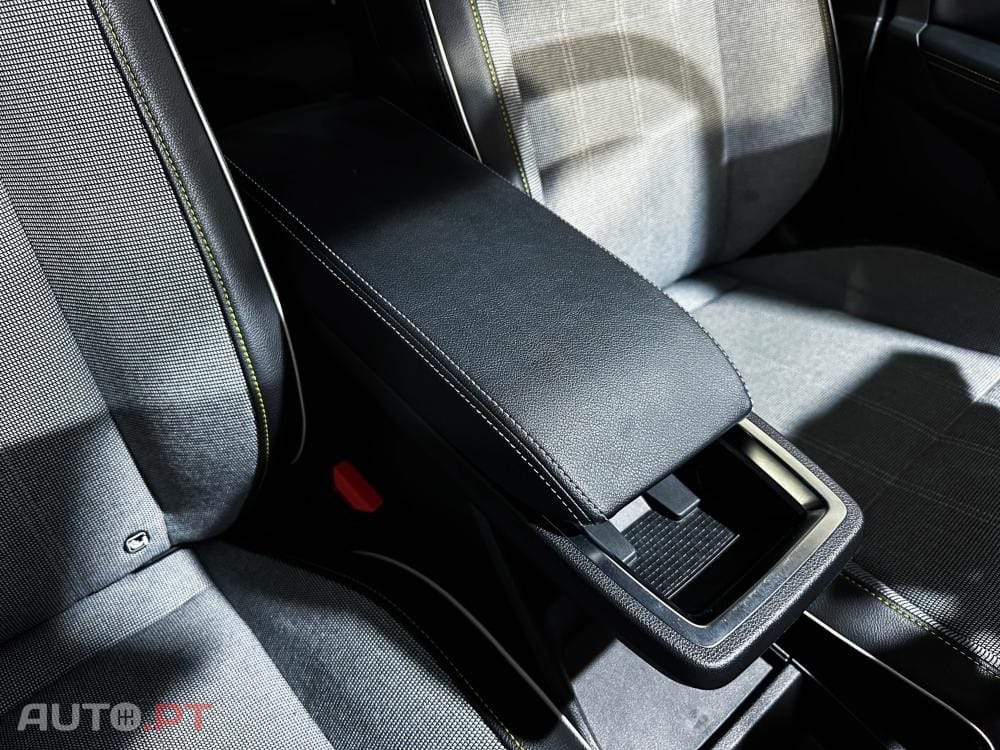 Renault Mégane E-Tech EV60 Techno — fotografia 30