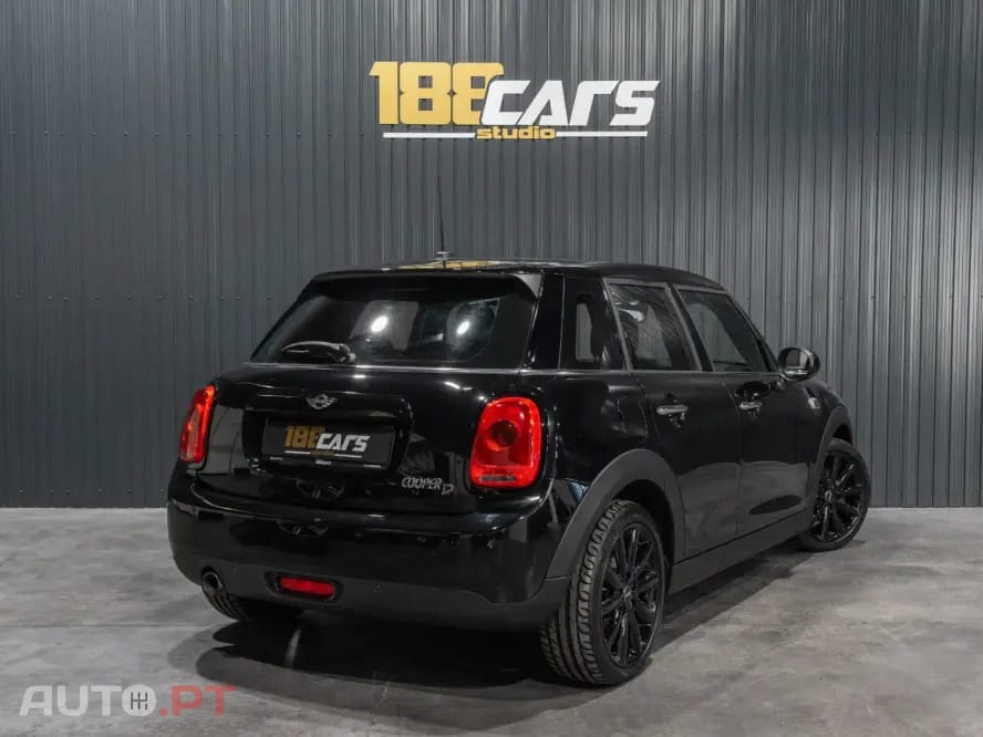 MINI Cooper Cooper D