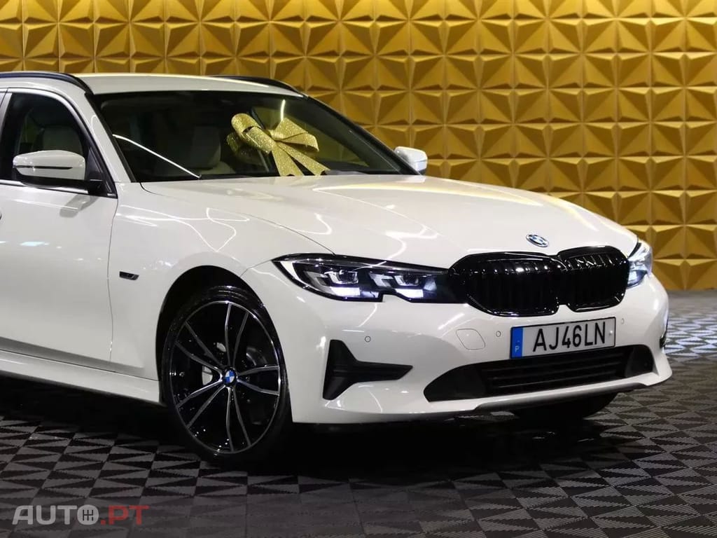 BMW 330 e Line Sport Auto