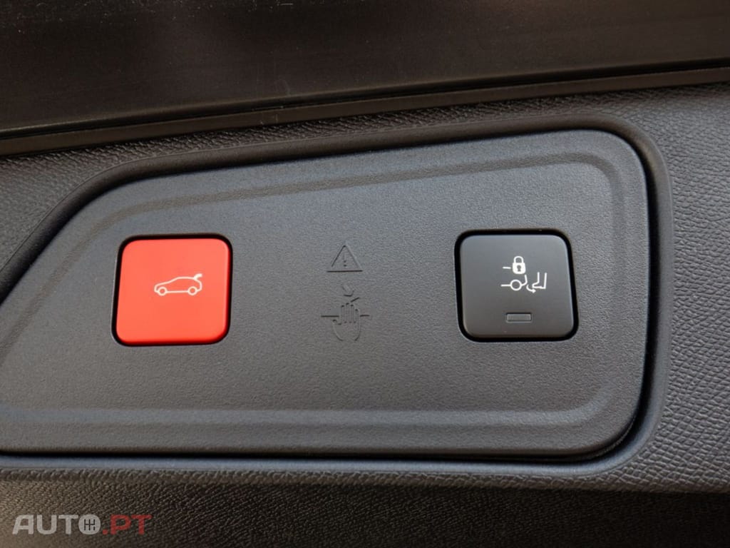 Peugeot 3008 GT 1.5 BlueHDi EAT8 I.V.A DEDUTIVEL