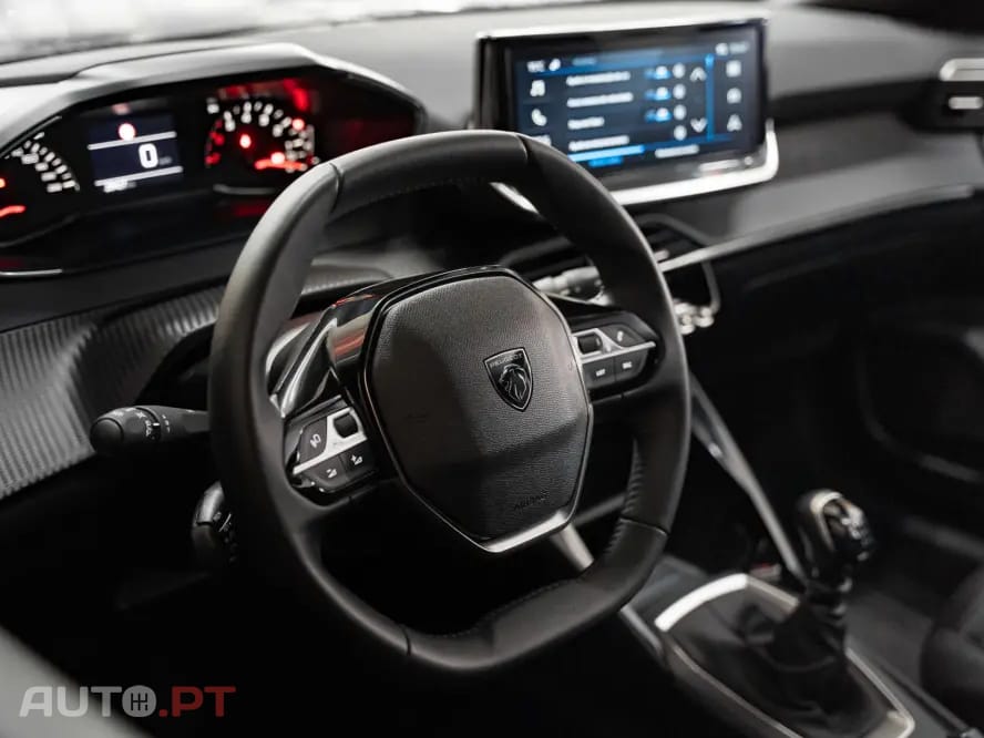 Peugeot 2008 1.2 PureTech Style
