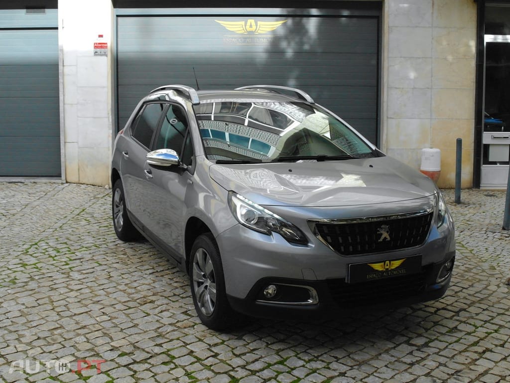 Peugeot 2008 1.2 PureTech Style