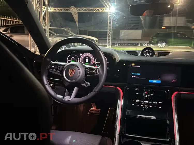 Porsche Panamera 4 E-Hybrid