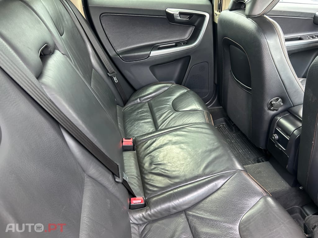 Volvo XC60 GEARTRONIC D5 AWD