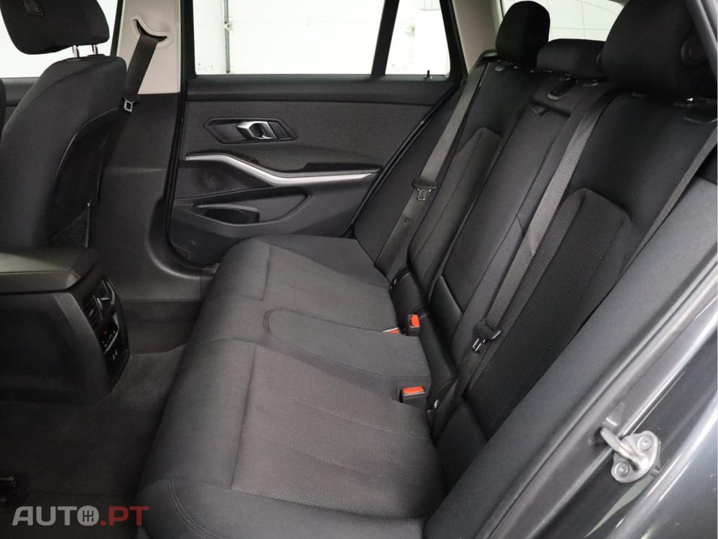 BMW 318 d Touring Auto