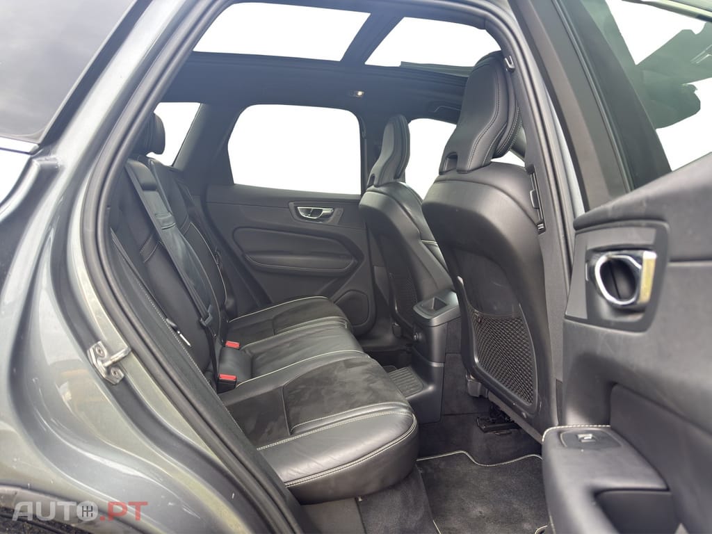 Volvo XC60 2.0 T8 PHEV R-Design AWD