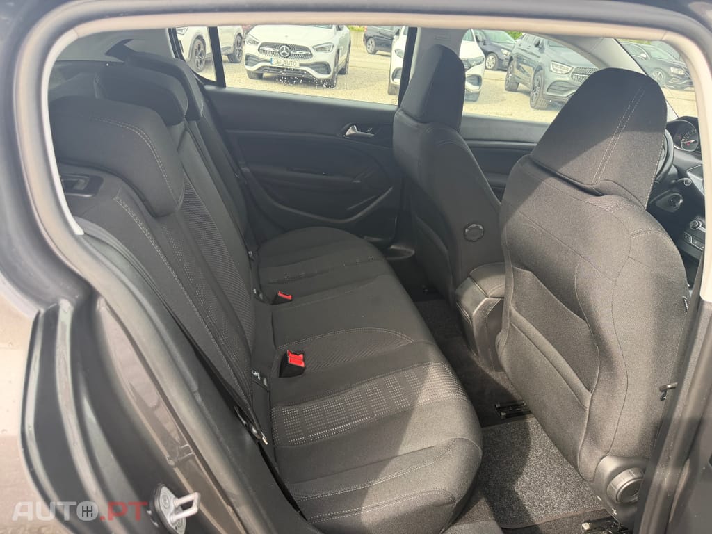 Peugeot 308 1.6 BlueHDi Allure J17