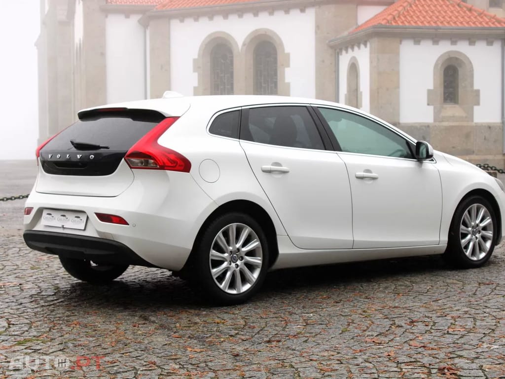 Volvo V40 1.6 D2 Momentum Eco