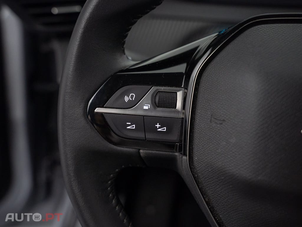 Peugeot E-208 50 kWh Active Pack