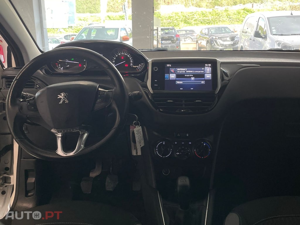 Peugeot 208 BlueHDi Style